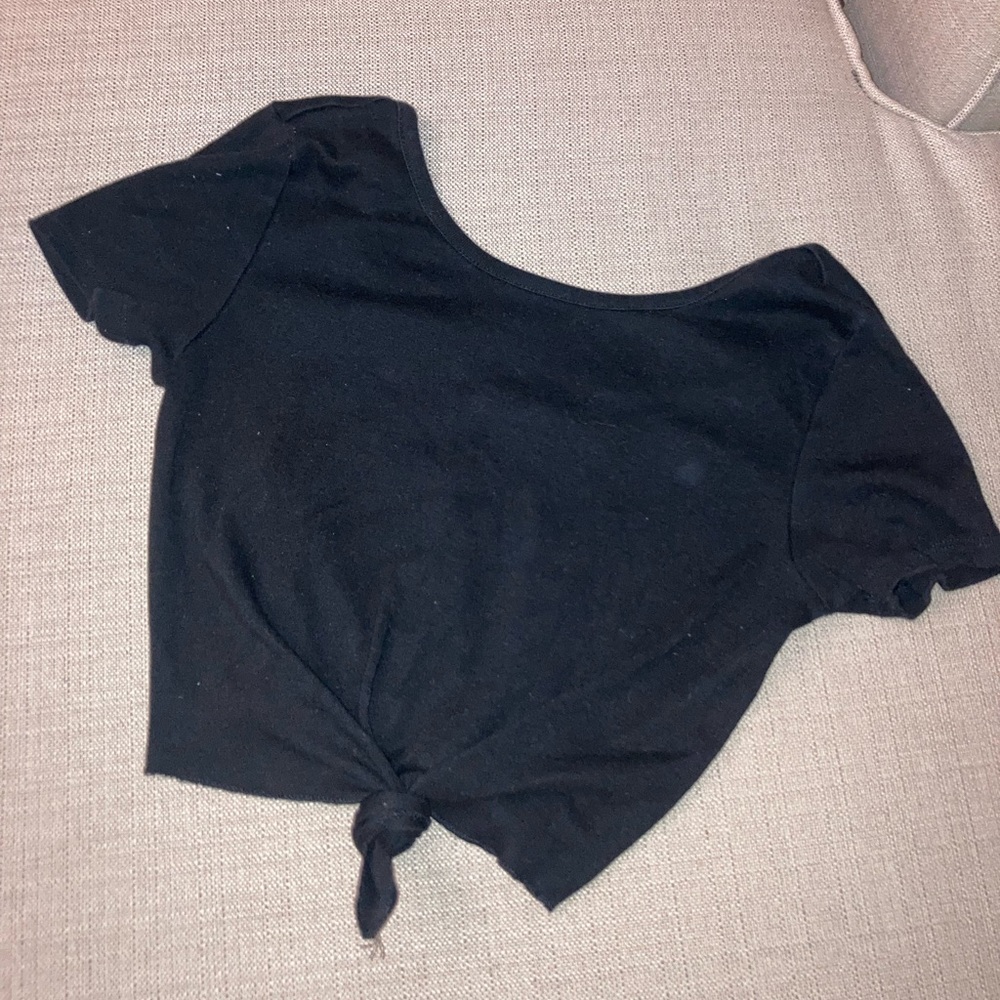 Tie-Front Cropped Tee